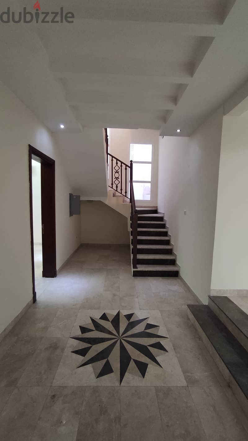 6 Bedroom Villa in Shatti Al Qurum 5