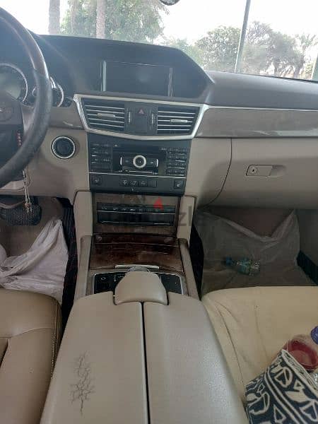 مرسيدس E350  في الباطنة 0