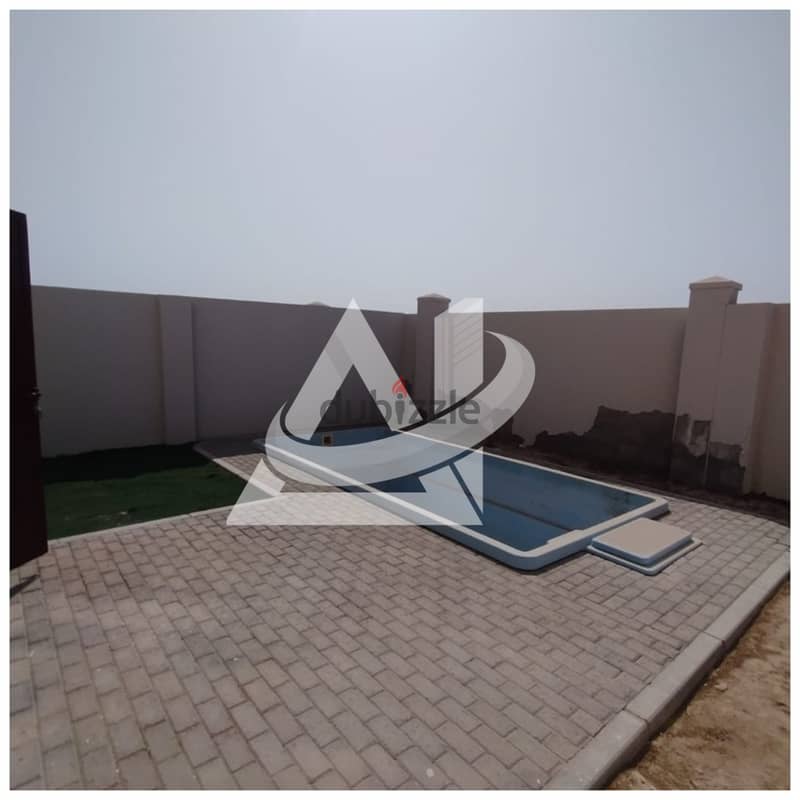 ADV1401**4bhk + Maid's in secured community gated located in Al Seeb 15