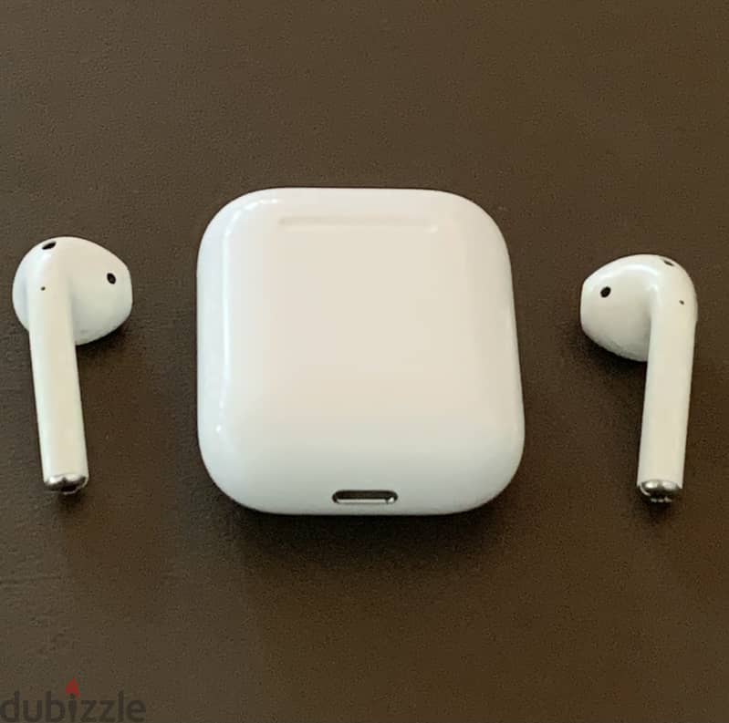 Apple AirPods 2nd Generation Excellent Condition 0