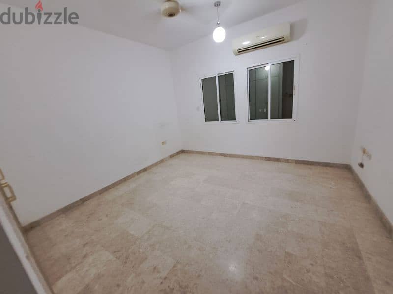 uuge spacious  flat in Guubrah south 7