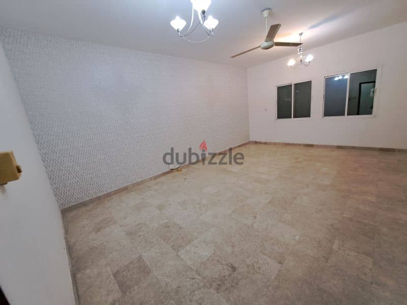 uuge spacious  flat in Guubrah south 17