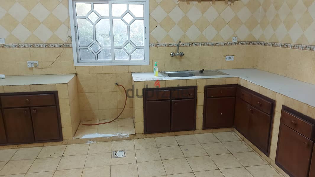 2bhk apartment in wadi kabir 4