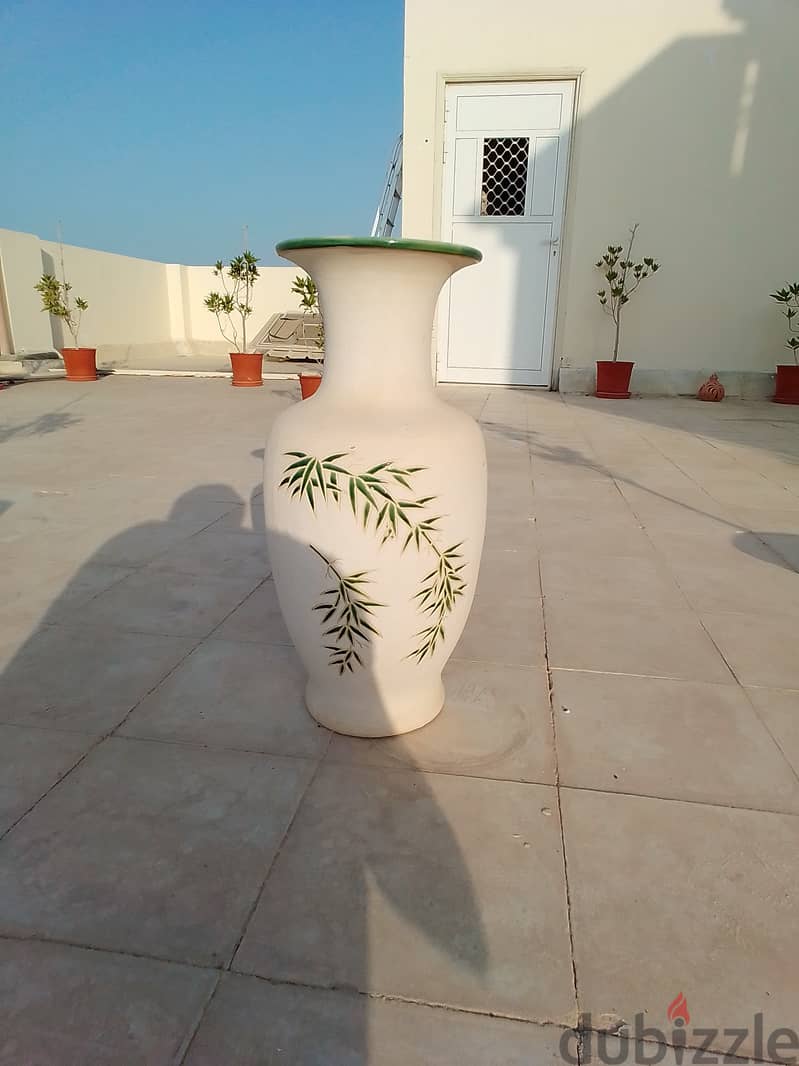 Beautiful Ceramic Vase - Indoor/Outdoor 3