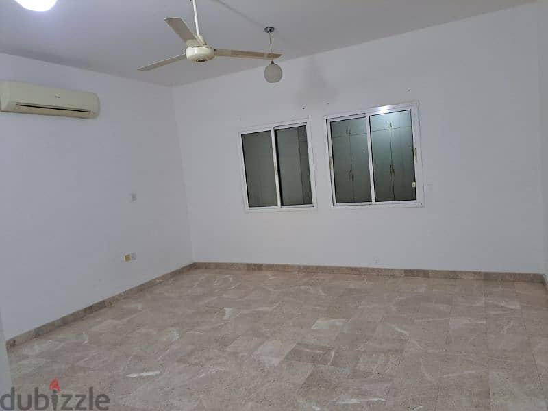 spacious bright flat in Ghubrah south 16