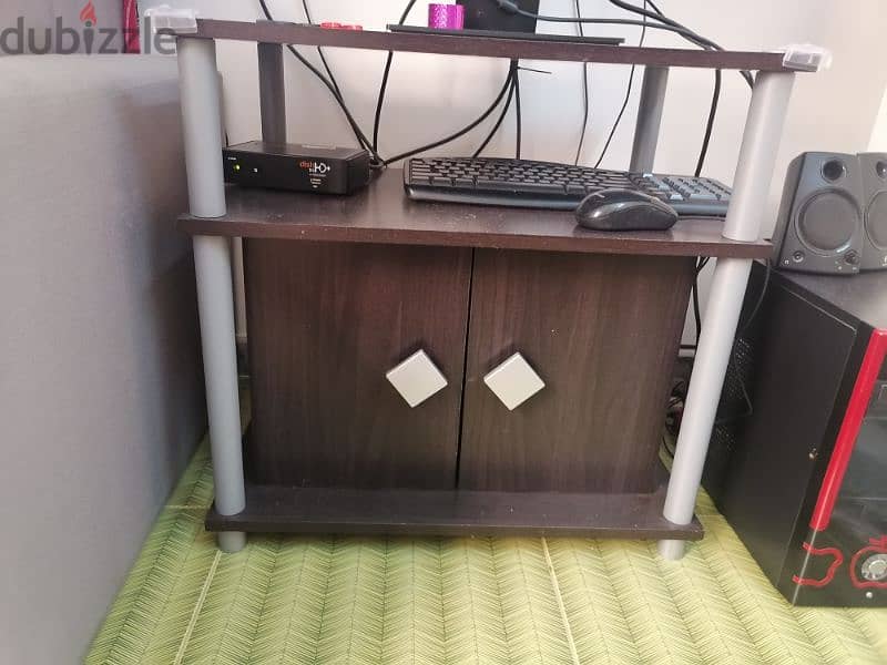 selling cabinet 1