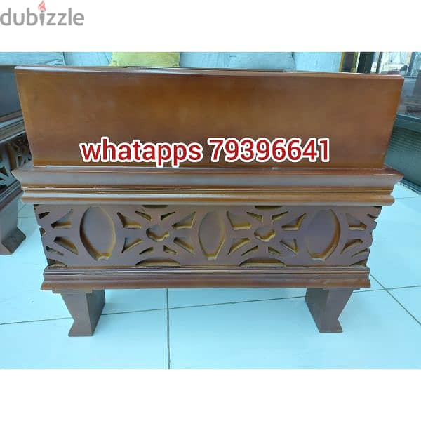 wooden centre table without delivery 1 piece 25 rial 6