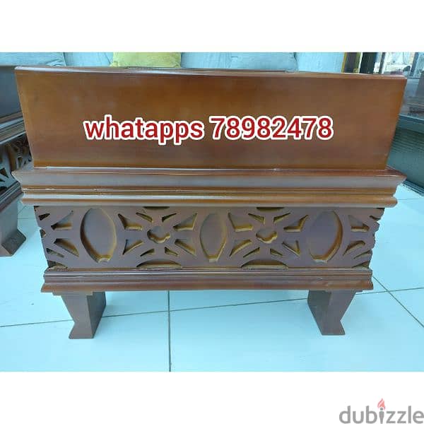 wooden centre table without delivery 1 piece 25 rial 10