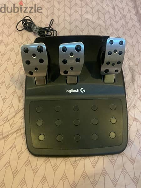 Logitech G29 steering wheel with shifter - rarely used 3