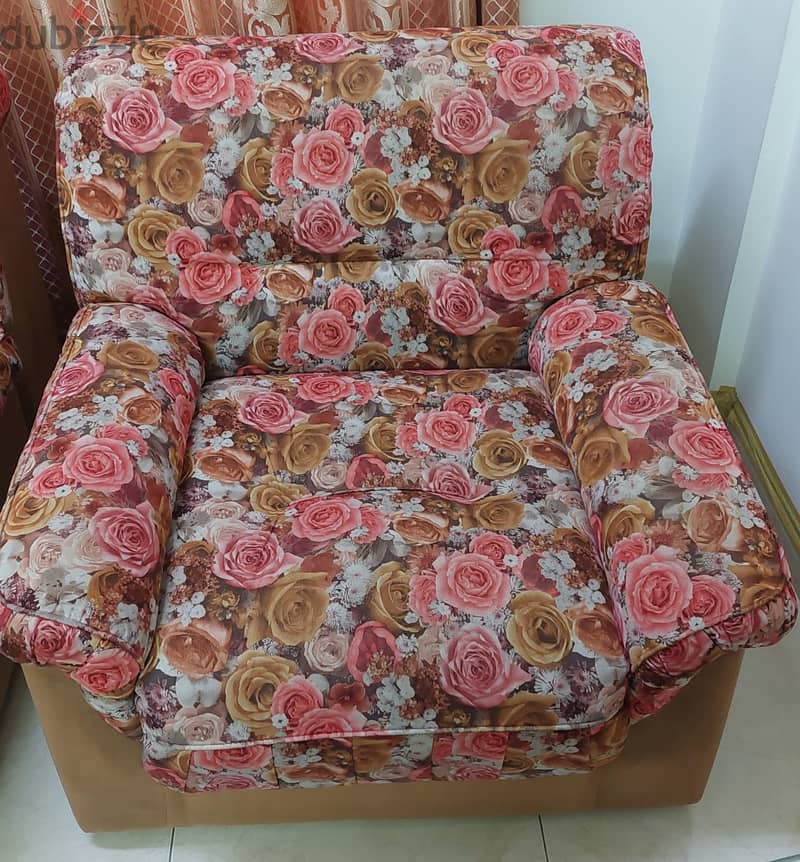 Sofa with 5 seater (3+1+1) urgent sale 3
