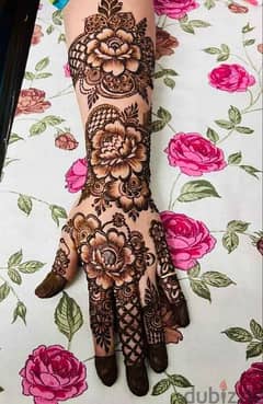 henna designs available,all muscat ,, work with ur home