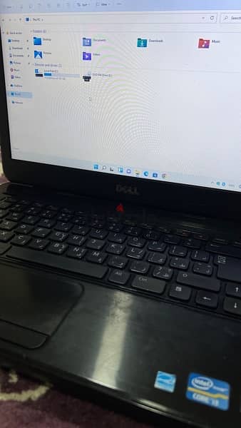 Dell laptop very clean less price 4