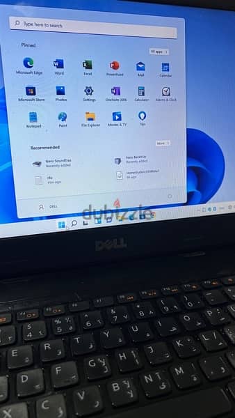 Dell laptop very clean less price 5