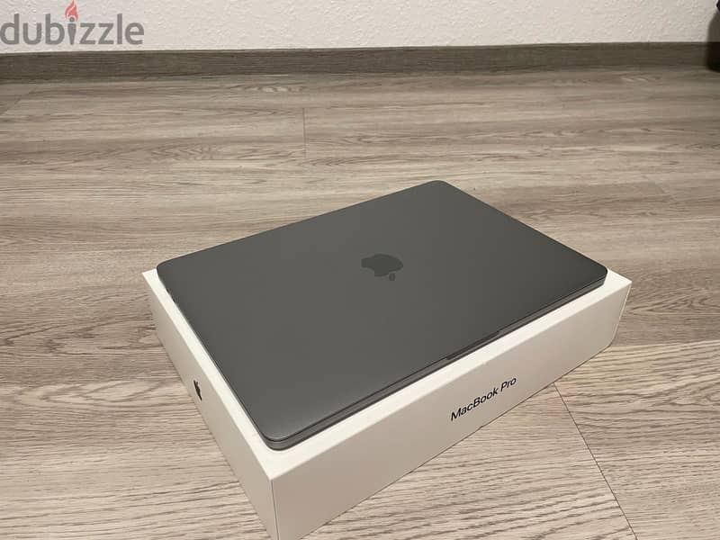 Apple MacBook Pro 15-Inch 256GB, 16GB RAM Core i7, 2.6Ghz, 2016 1