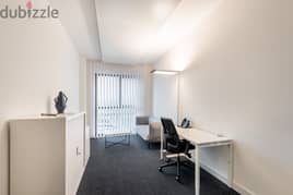 Private office space for 1 person in Muscat, Al Fardan Heights 0