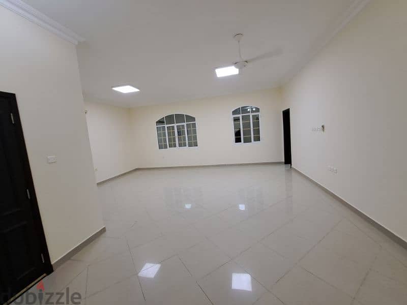 spacious  bright flat near Holiday Inn Hotel near carfour 4