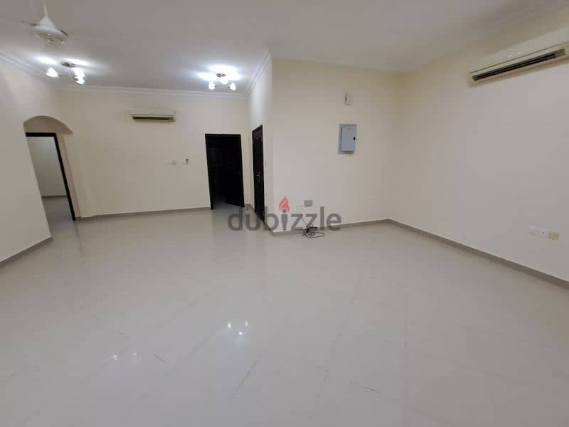 spacious  bright flat near Holiday Inn Hotel near carfour 7