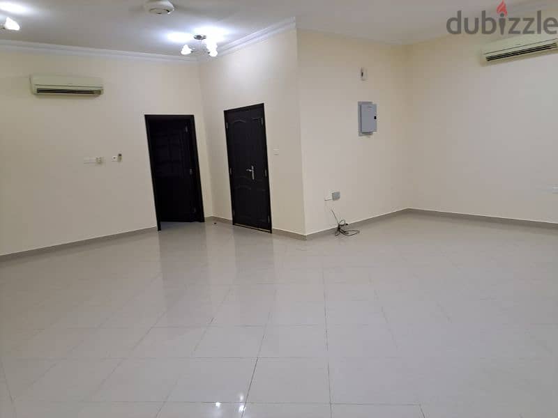 spacious  bright flat near Holiday Inn Hotel near carfour 8