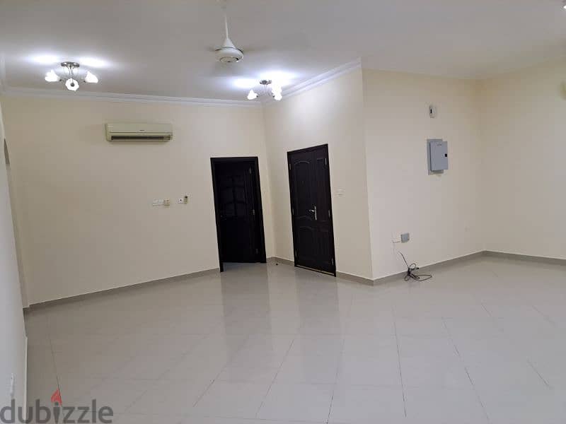 spacious  bright flat near Holiday Inn Hotel near carfour 9