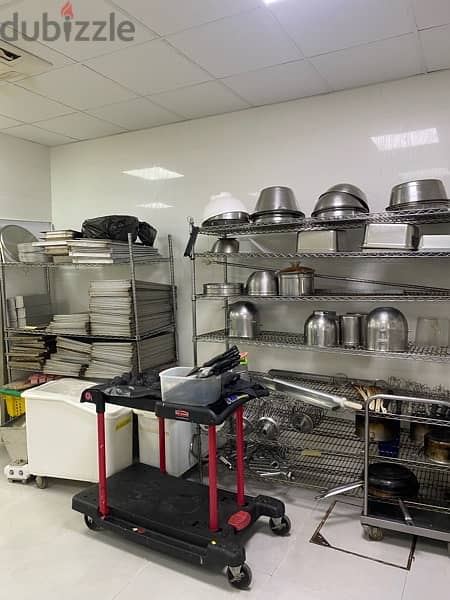 kitchen for sale with all equipment and machines 3