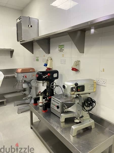 kitchen for sale with all equipment and machines 4