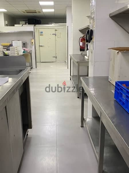 kitchen for sale with all equipment and machines 16