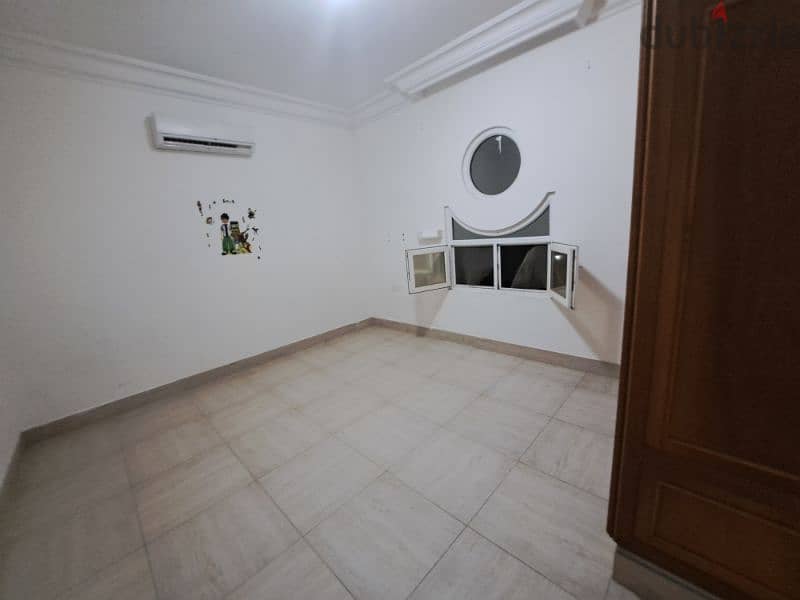 Luxurious  flat near Al namaa round about and  near khoud street 5