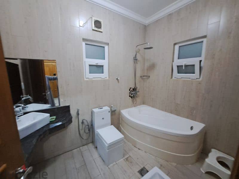 Luxurious  flat near Al namaa round about and  near khoud street 8