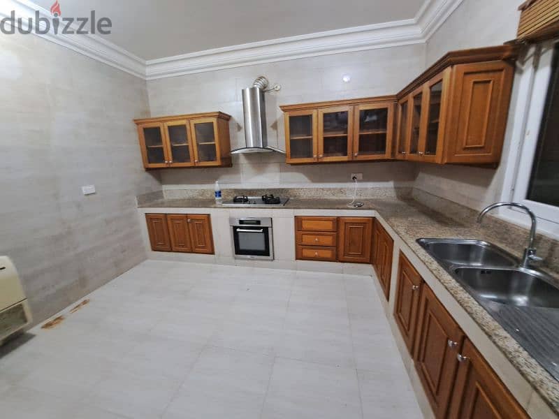 Luxurious  flat near Al namaa round about and  near khoud street 15