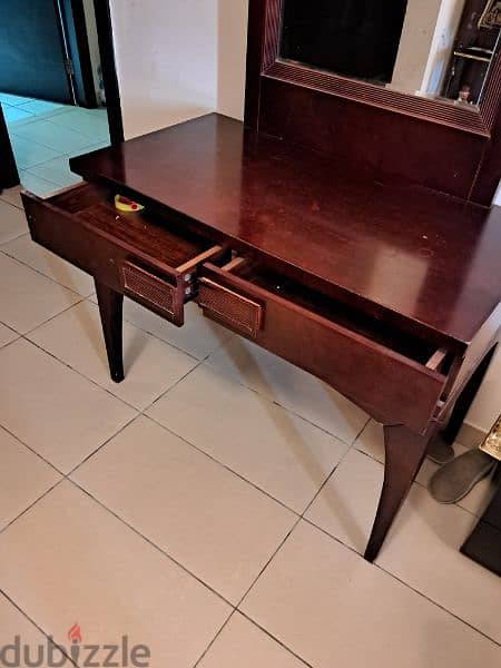 Dressing table with mirror 1