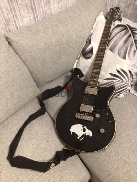 RS620 YAMAHA electric guitar very good condition 0