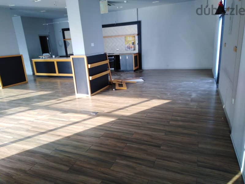 SHOP FOR RENT IN AL KHUWAIR 0
