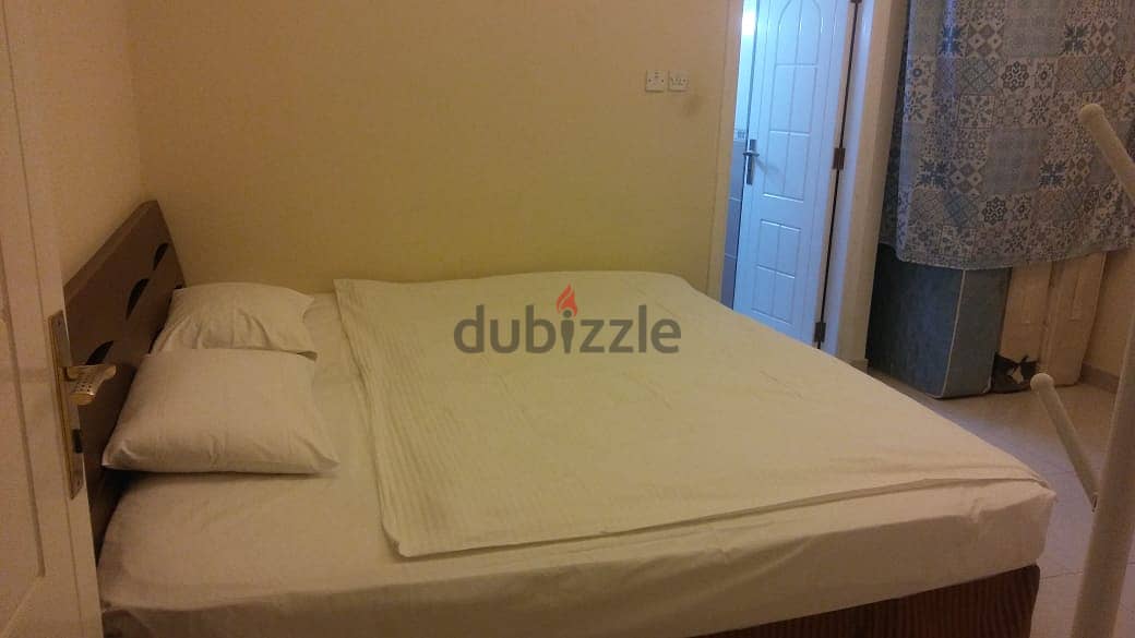 Rooms for daily rent in Al khuwair 1