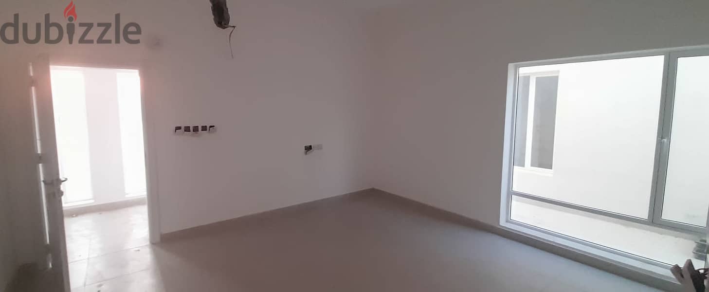 Modern & Spacious Villa for Sale (Barka Al Haram) 12