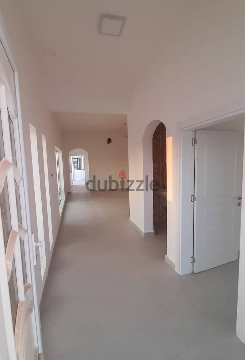 Modern & Spacious Villa for Sale (Barka Al Haram) 18