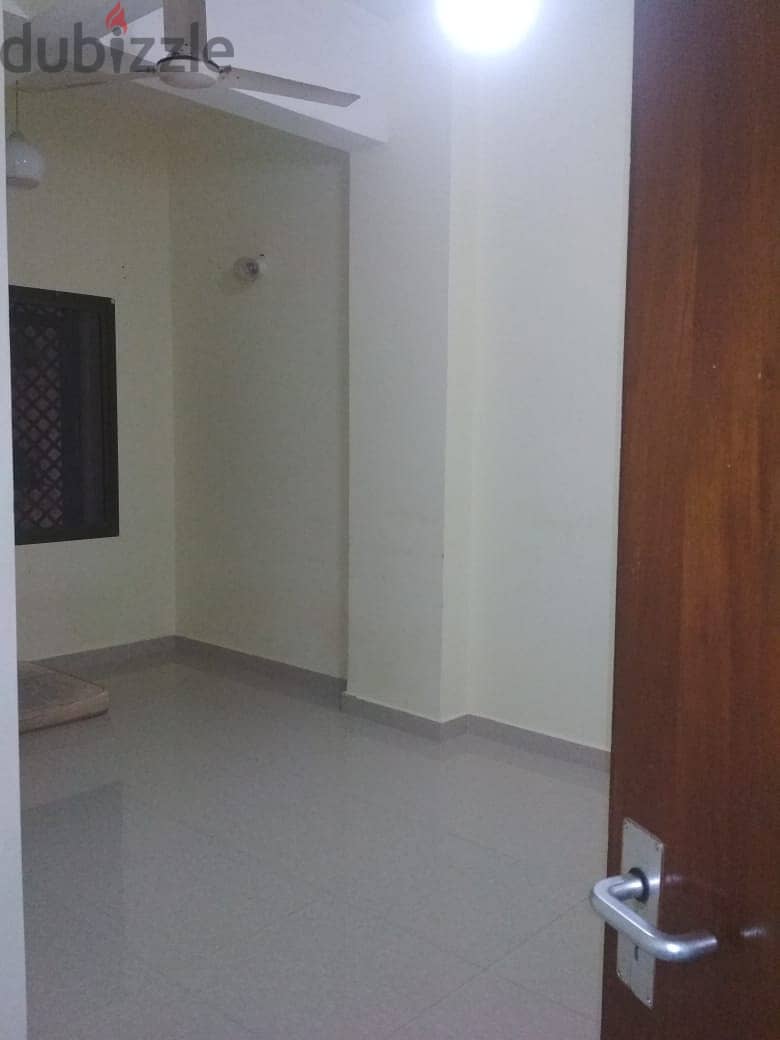 Spacious Separate Room For Rent in CBD Area For Executive Batchelors 8