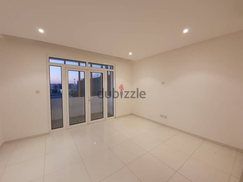 2 BR Townhouse with Private Garden in Al Mouj 1