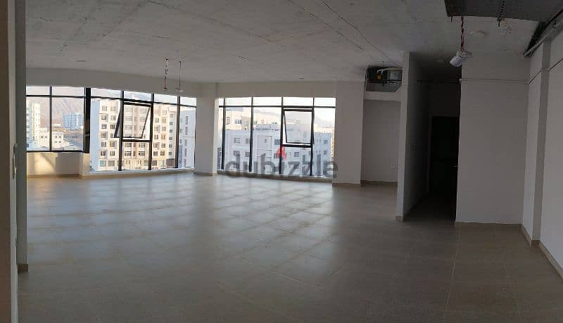 مكتب للايجار في بوشر منطقة الأمين  Office for Rent in Bowsher 4