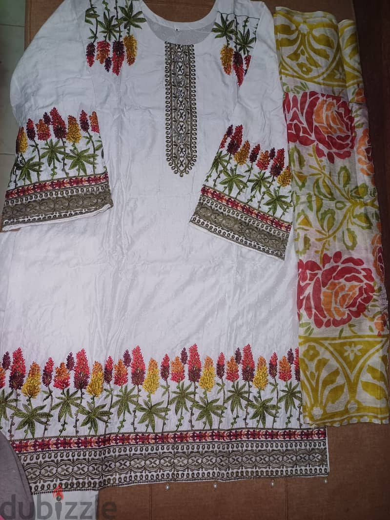 Excellent Quality Pakistan Ladies Embroidery Suits 13
