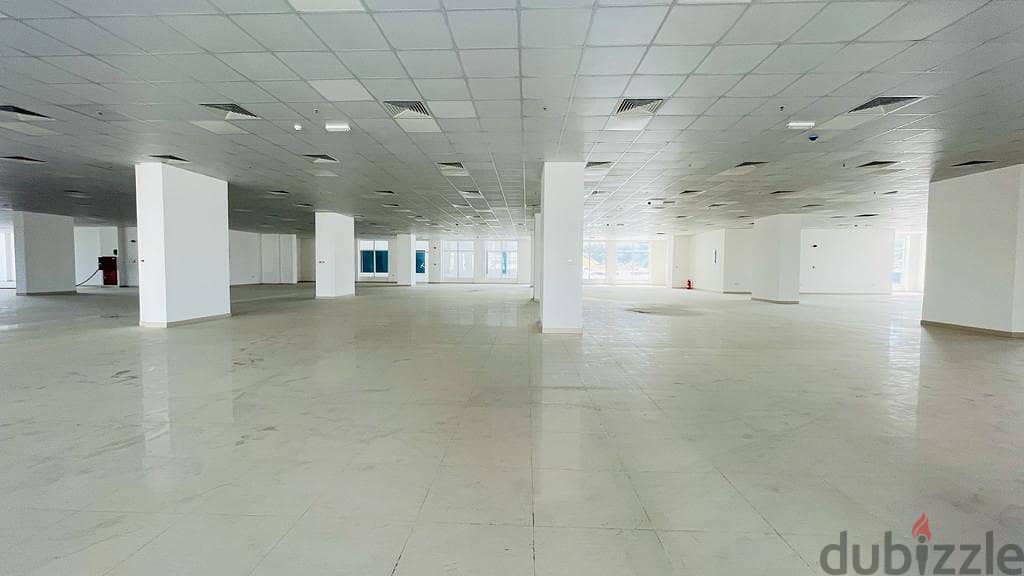 Showroom in Al Khuwair, 2200 square meters 0