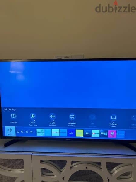 Samsung 42 inch smart Tv with remote 5