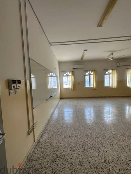 4 floors building  for rent in MSQ 11