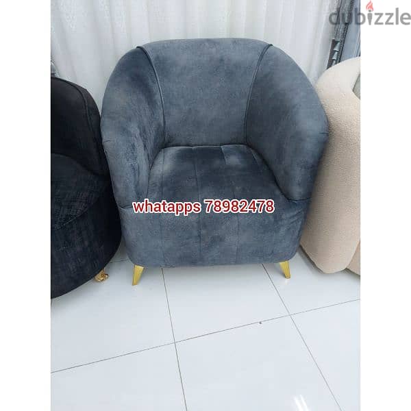single sofa without delivery 1 piece 30 rial 5