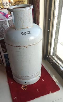 gas cylinder with 30 % gas available