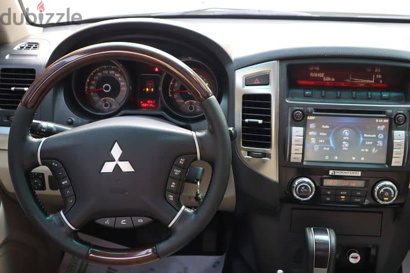 For sale Mitsubishi Pajero2017 Full option Full insurance 13