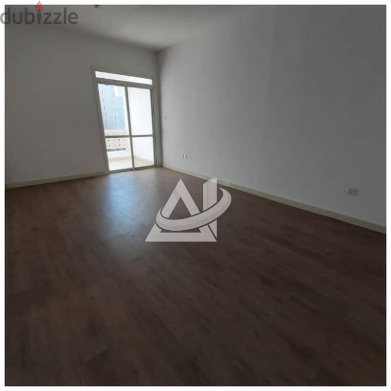 ADA608** Sapcious 3BHK Penthouse flat For rent in khuwair 6