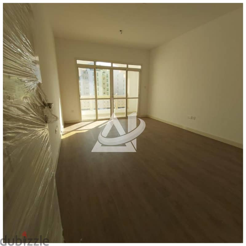 ADA608** Sapcious 3BHK Penthouse flat For rent in khuwair 12