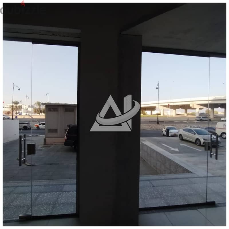ADC607** SHOWROOM for rent in  khuwair 5