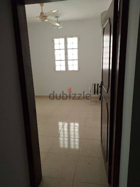 1 room with sharing bathroom for rent in Mawaleh south 2