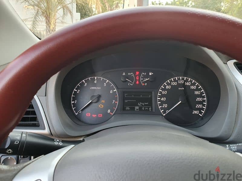 Salalah Nissan Sentra 2016 model excellent condition by Indian expat 8